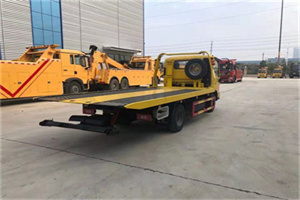 花垣非事故拖车