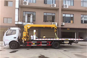 花垣附近汽车轮胎更换